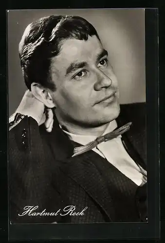 AK Schauspieler Hartmut Reck träumt vor sich hin