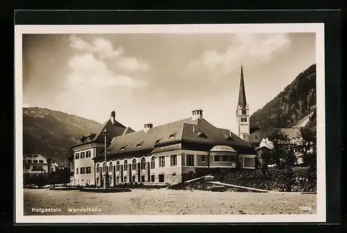 AK Hofastein, Wandelhalle und Kirche