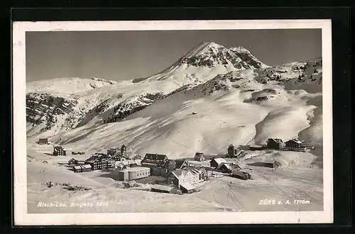 AK Zürs a. A., Ortsansicht mit Umgebung im Winter