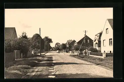 AK Goldbeck, Passanten in der Bertkower Strasse