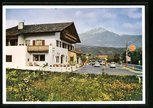 AK Algund bei Meran, Schrötters Shell-Tankstelle mit Fremdenzimmern - Strassenansicht, Innenansicht