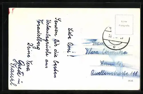 AK Bludenz, Stadtansicht mit Wolken über den Bergen