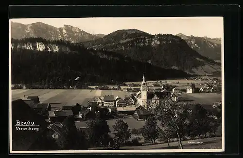 AK Bezau, Ortsansicht bei fahlem Himmel