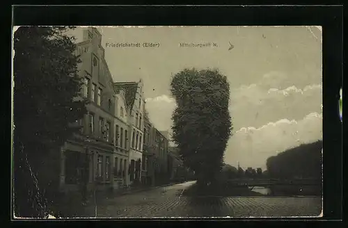 AK Friedrichstadt /Eider, Mittelburgwall mit Brücke