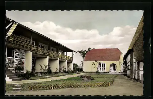 AK Rettin /Ostsee, Hof Nettesheim - Innenhof