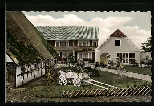 AK Rettin /Ostsee, Hof Nettesheim - Gartenansicht