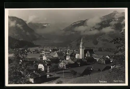 AK Bezau, Totalansicht von einer Anhöhe aus