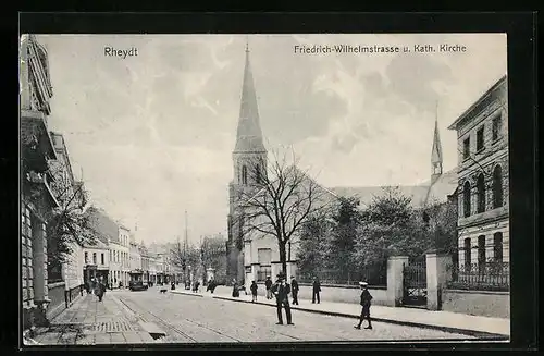 AK Rheydt, Strassenbahn vor der Kath. Kirche in der Friedrich-Wilhelmstrasse