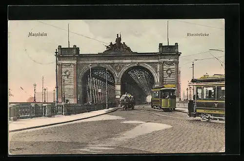 AK Mannheim, Strassenbahnen biegen auf die Rheinbrücke ein