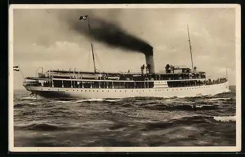 AK Ostsee-Dampfer SS Hertha gibt Volldampf, flagge