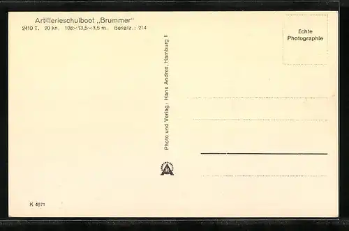 AK Artillerieschulboot Brummer mit Mannschaftsparade an Deck, 