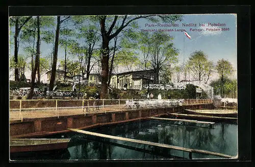 AK Potsdam, Park-Restaurant Nedlitz - Garten- und Gebäudeansicht vom Wasser aus