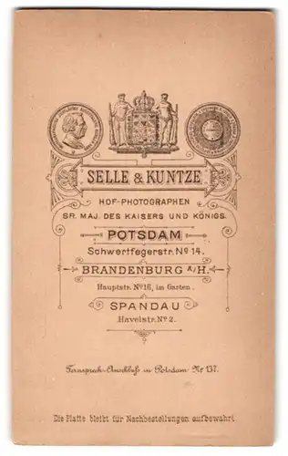 Fotografie Selle & Kuntze, Potsdam, Schwertfegerstrasse 14, gedruckte Medaille und königliches Wappen