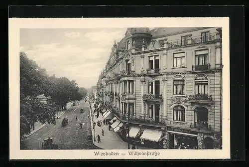 AK Wiesbaden, Wilhelmstrasse mit Geschäften