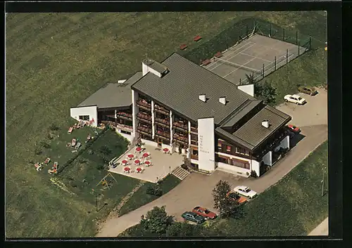 AK Meransen bei Mühlbach, Hotel Erika - Gebäude mit Tennisplatz aus der Vogelschau