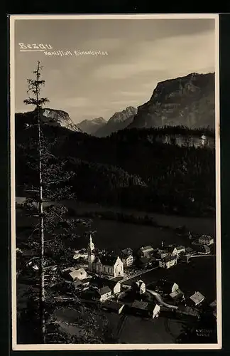 AK Bezau, Ortsansicht mit Kanisfluh und Künzelspitze