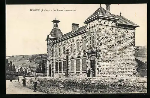 AK Liergues, Les Ecoles communales
