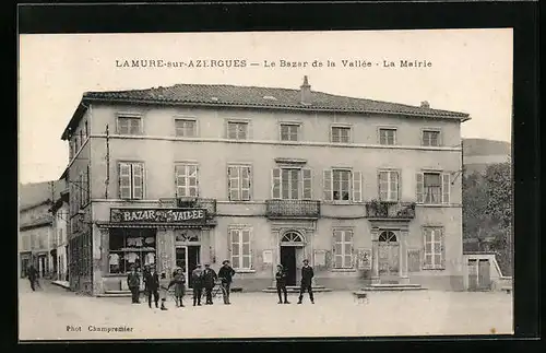 AK Lamure-sur-Azergues, Le Bazar de la Vallée - La Mairie