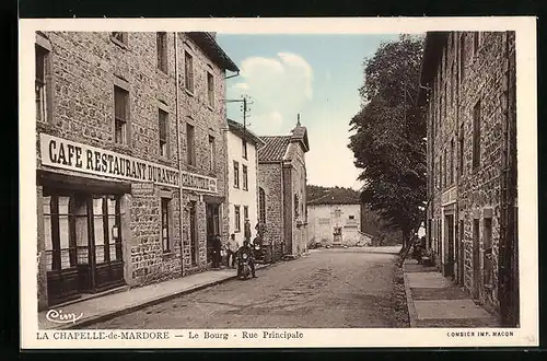 AK La Chapelle-de-Mardore, Le Bourg - Rue Principale