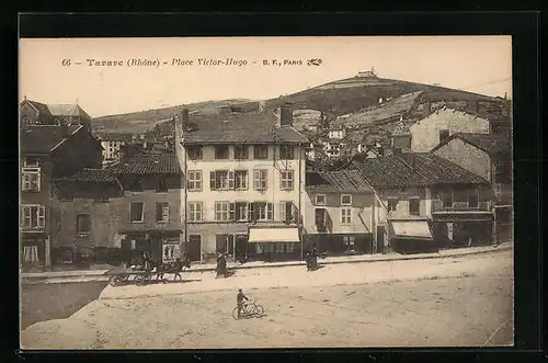 AK Tarare, Place Victor-Hugo