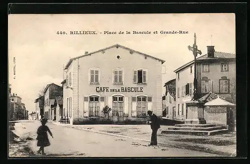 AK Rillieux, Place de la Bascule et Grande-Rue