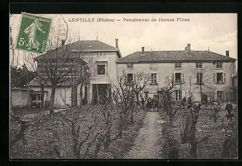AK Lentilly, Pensionnat de Jeunes Filles