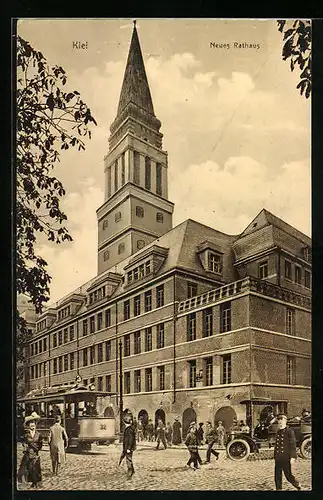 AK Kiel, Neues Rathaus und Strassenbahn