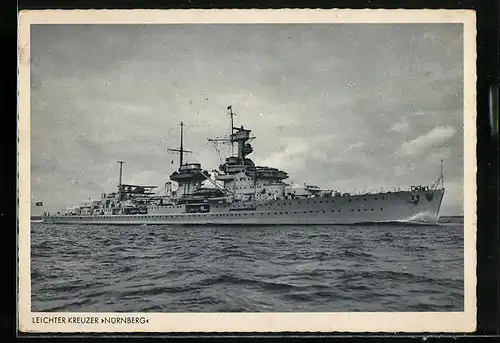 AK Leichter Kreuzer Nürnberg der Kriegsmarine auf hoher See