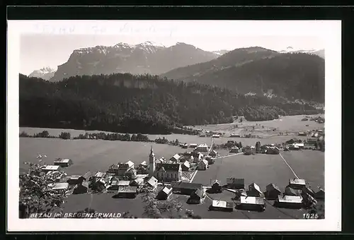 AK Bezau, Teilansicht aus der Vogelschau mit Bergblick