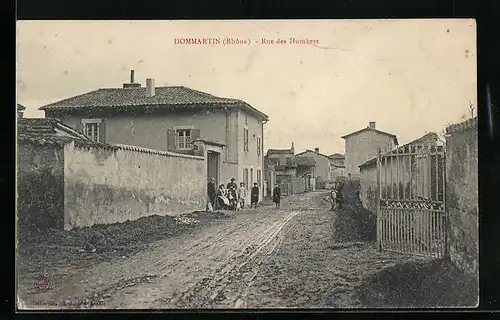 AK Dommartin, Rue des Humbert, Strassenpartie