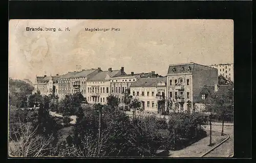 AK Brandenburg a. H., Strassenpartie am Magdeburger Platz