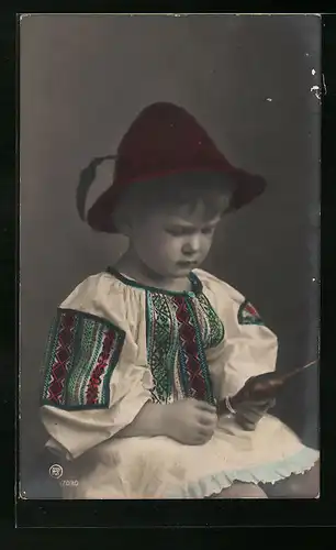 Foto-AK RPH Nr. 7030: Nachdenklicher Junge mit Hut