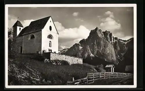 AK Castelrotto, La Chiesetta S. Anna verso le Dolomiti