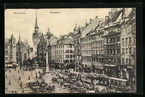 AK München, Strassenbahn auf dem Marienplatz