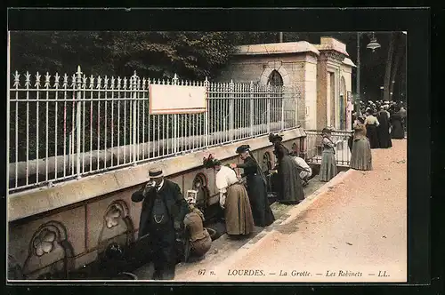 AK Lourdes, la Grotte, les Robinets