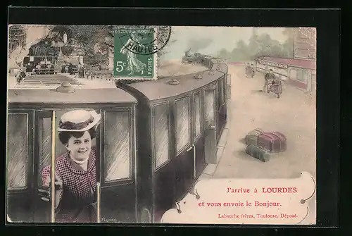 AK Lourdes, La Gare, Eisenbahn am Bahnhof, Passagierin blickt aus dem Fenster