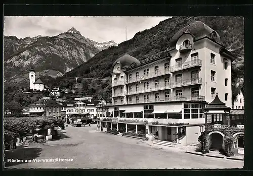 AK Flüelen am Vierwaldstättersee, Strassenpartie am Hotel Urnerhof