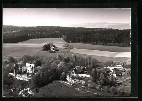 AK Hüttwilen, Kurhaus Schloss Steinegg vom Flugzeug aus