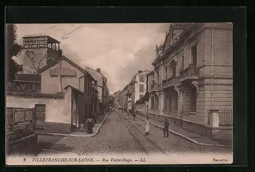 AK Villefranche-sur-Saone, Rue Victor-Hugo