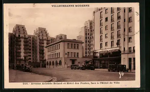 AK Villeurbanne (Rhone), Avenue Aristide Briand et Hotel des Postes, face à l`Hotel de Ville