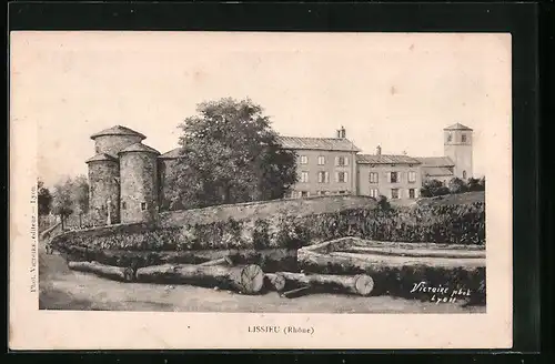 AK Lissieu, Gebäudekomplex