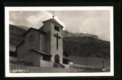 AK Zürs a. A., Ortspartie mit Kapelle