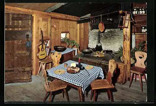 AK Seiser Alm, Malga Sanon Hütte, Innenansicht
