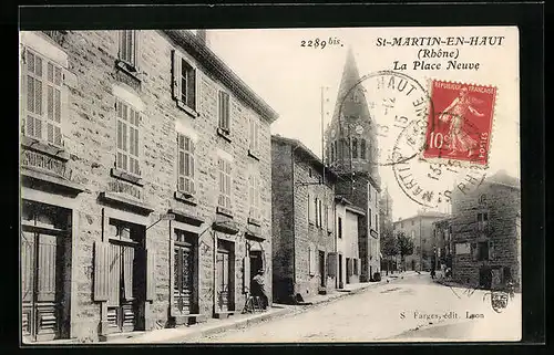 AK St-Martin-en-Haut, La Place Neuve