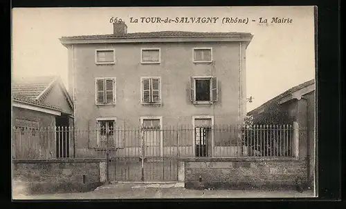 AK La Tour-de-Salvagny, La Mairie