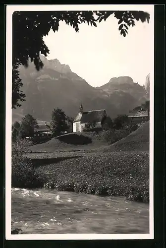 AK Schwende, Kirche mit Gebirgswand