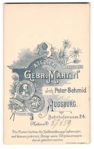 Fotografie Gebr. Martin, Augsburg, Bahnhofstr. 24, Medaille mit Profil Luitpold Prinz Regent von Bayern, Ananas Palme
