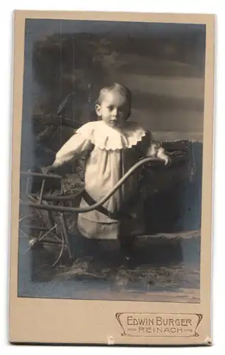 Fotografie Edwin Burger, Reinach, Rahmen mit Blumen um die Anschrift des Fotografen