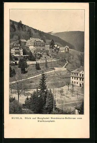 AK Ruhla, Blick auf Berghotel Nordmann-Bellevue vom Kurhausplatz