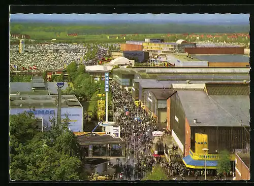 AK Hannover, Messe, Messegelände mit Besuchern